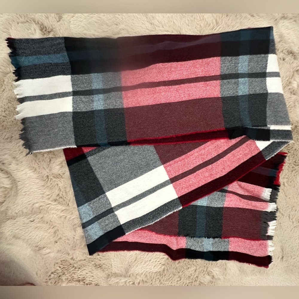 Banana republic scarf red and black scarf NWT!